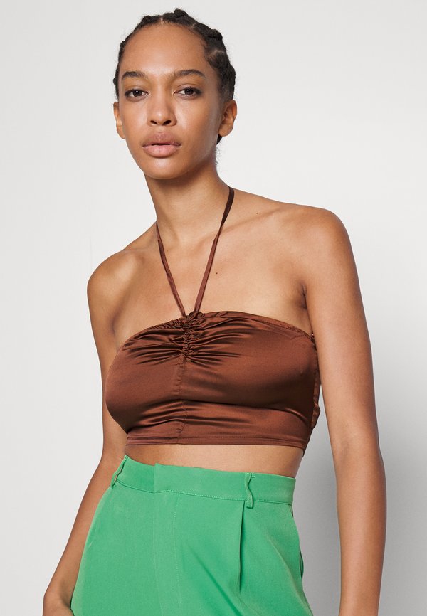 IN THE STYLE RUCHED CROP