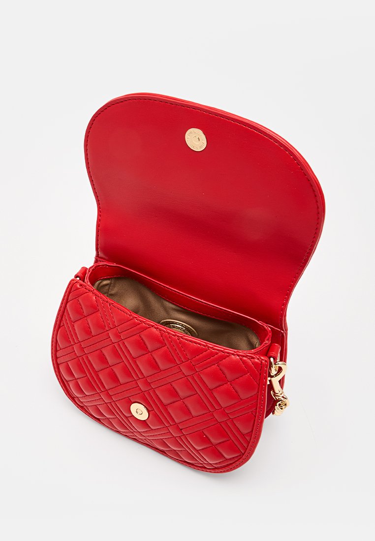 Love Moschino