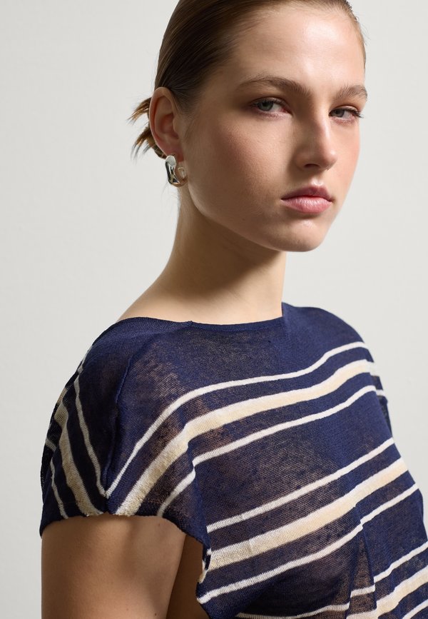 Stefanel STRIPED