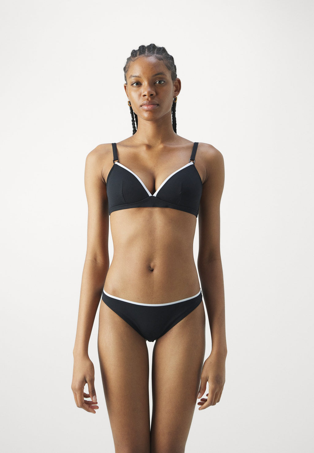 WIREFREE TRIANGLE SPACER BRA Media 7