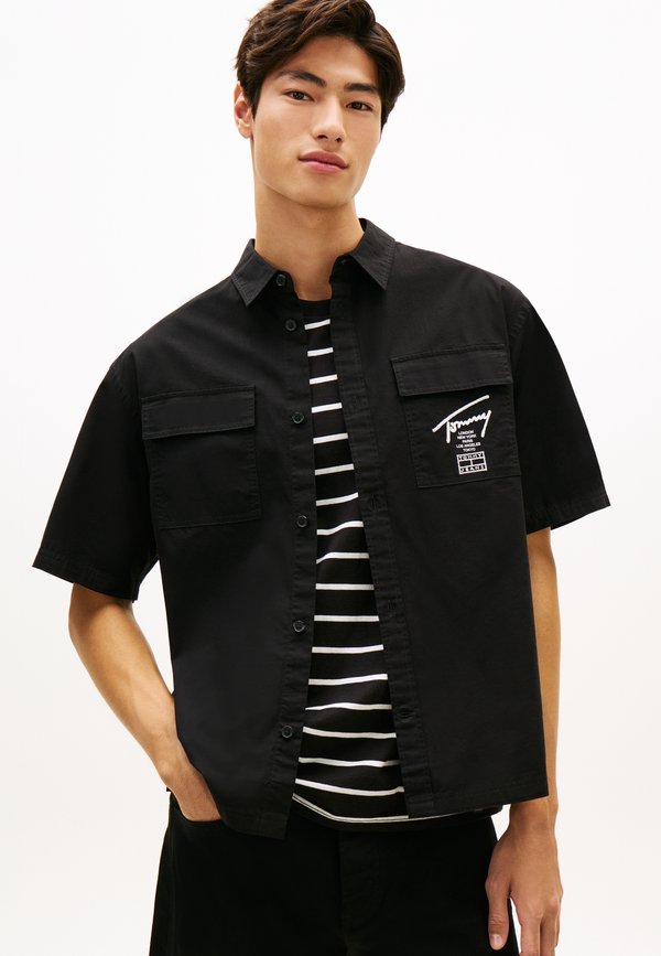 Tommy Jeans BOXY FIT LOGO SHORT SLEEVE SKATER SHIRT