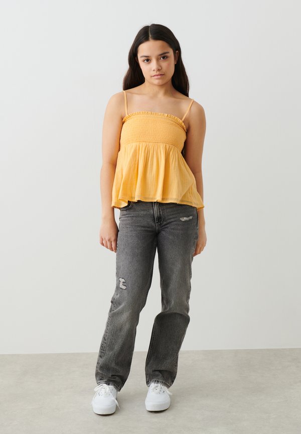 Gina Tricot Y MULTI
