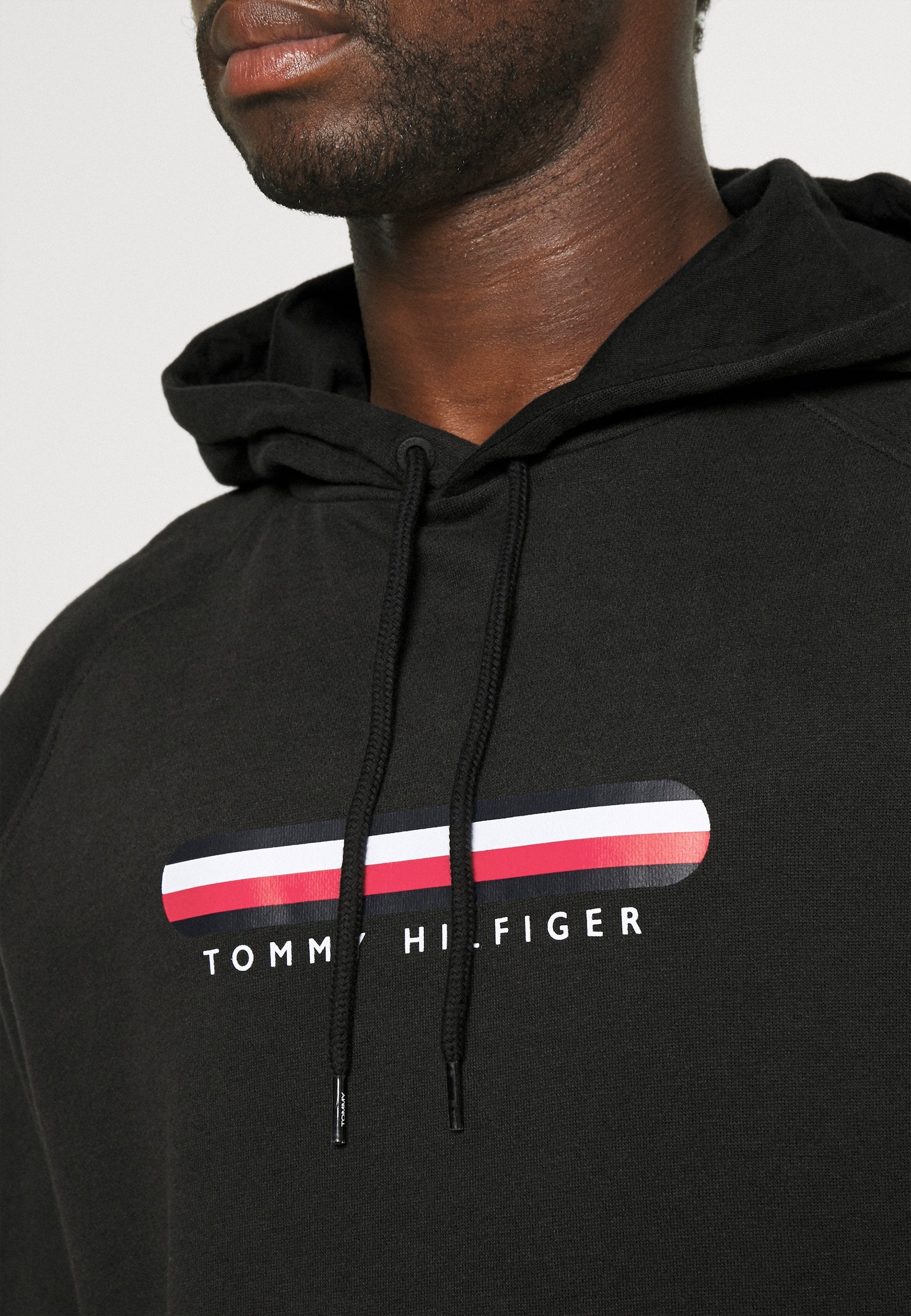 OH HOODIE Media 6