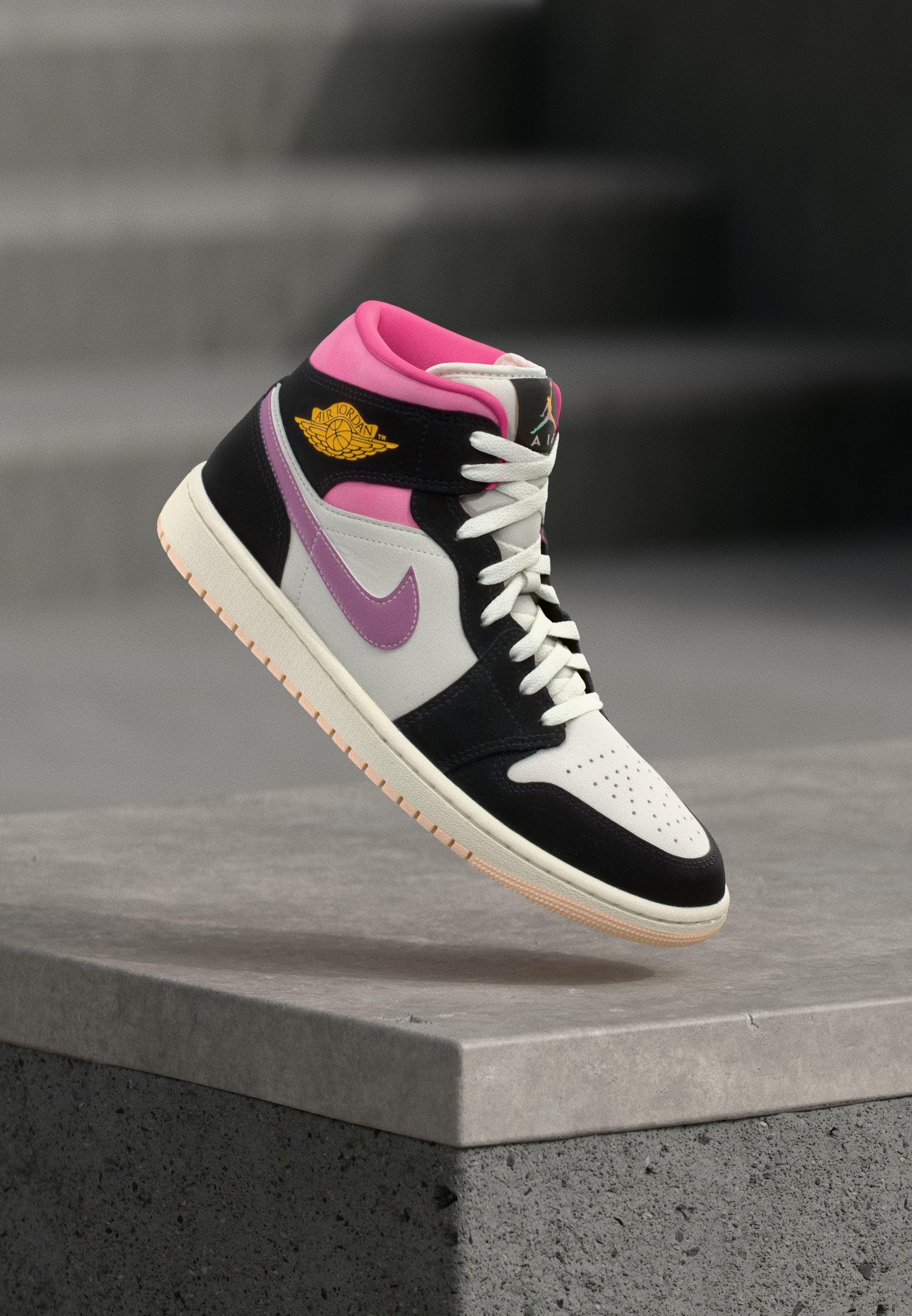 Jordan AIR JORDAN 1 MID SE