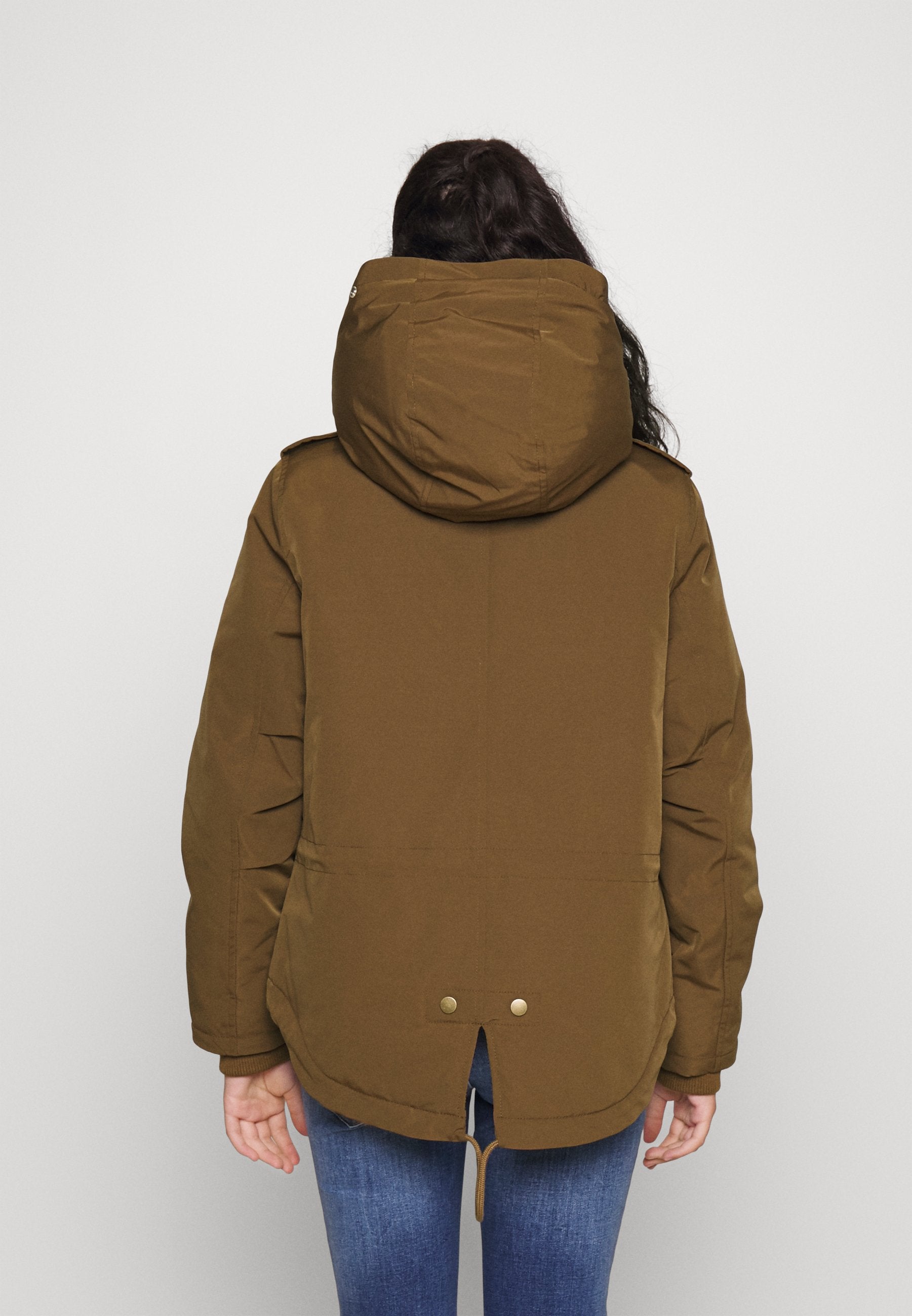 ONLESTHERPARKA Media 5
