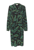 Schwarzes Kleid mit grünem Blattmuster, langen Ärmeln, Kragen und Knopfdetails auf der Vorderseite. Leichte Stofftextur.