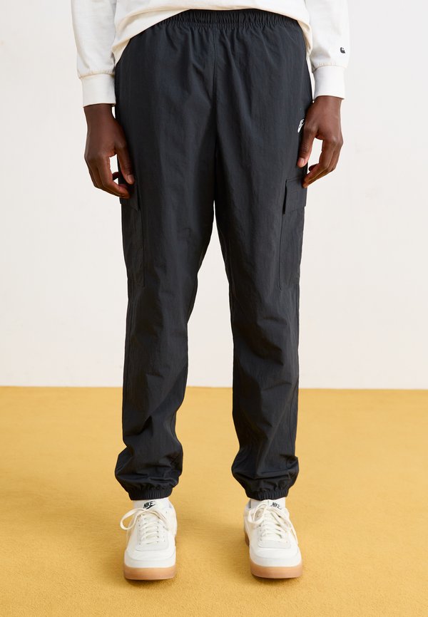 Nike Sportswear CLUB  - Cargo trousers - black