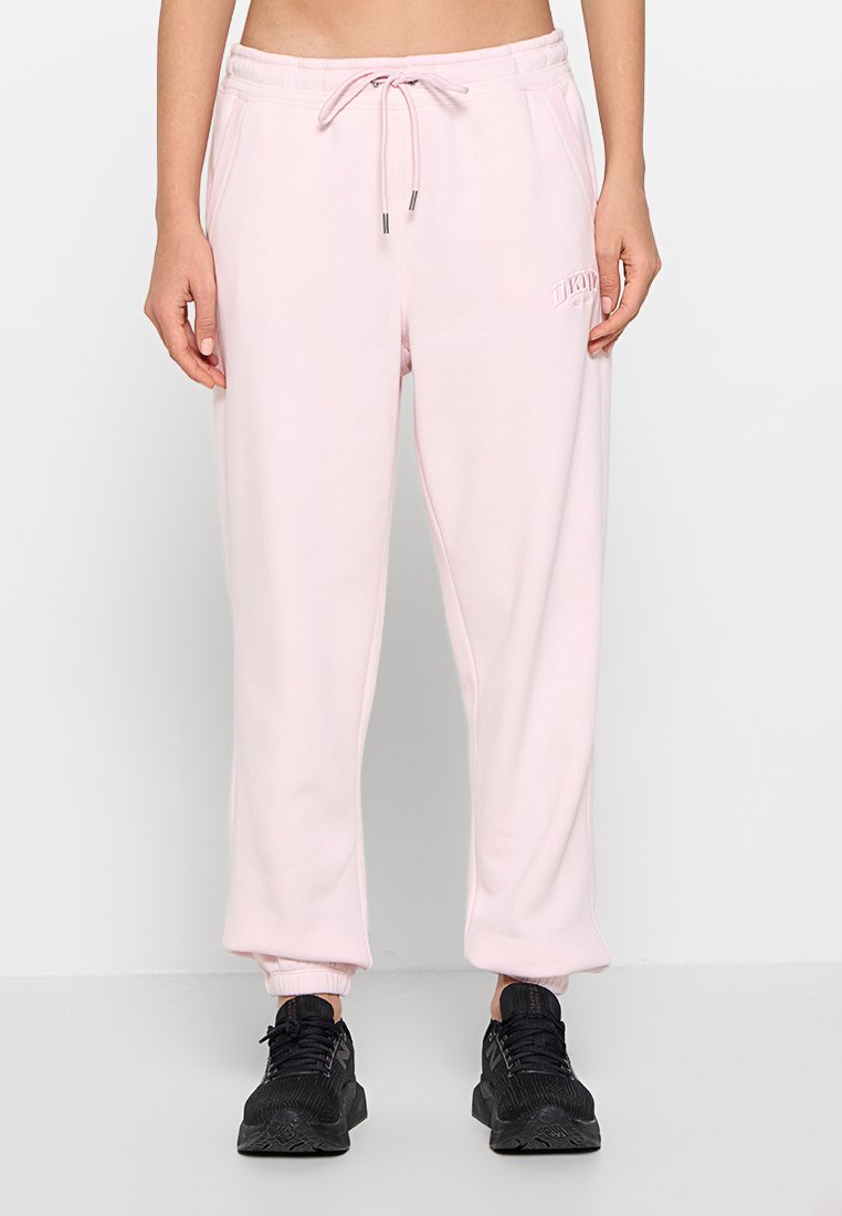 VARSITY RELAXED FIT Media 1