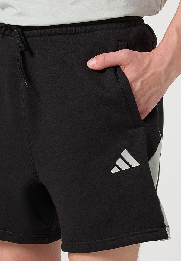 adidas Performance REGULAR FIT