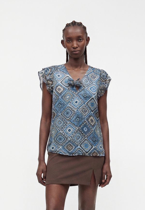 ONLY ONLLAURA - Blouse - blue