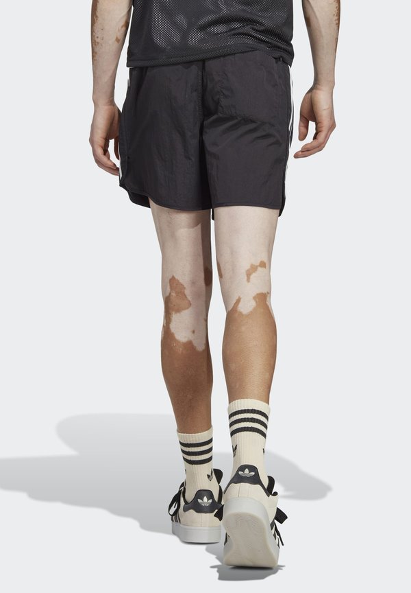 adidas Originals SPRINTER - Shorts - black