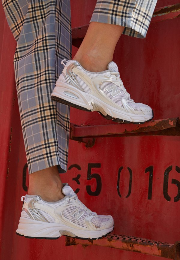 New Balance MR530 UNISEX - Trainers - white silver