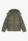 Olivenfarbene Steppjacke mit Kapuze, Reißverschluss und zwei Fronttaschen. Verfügt über ein dezentes Logo und reflektierende Details an der Schulter.