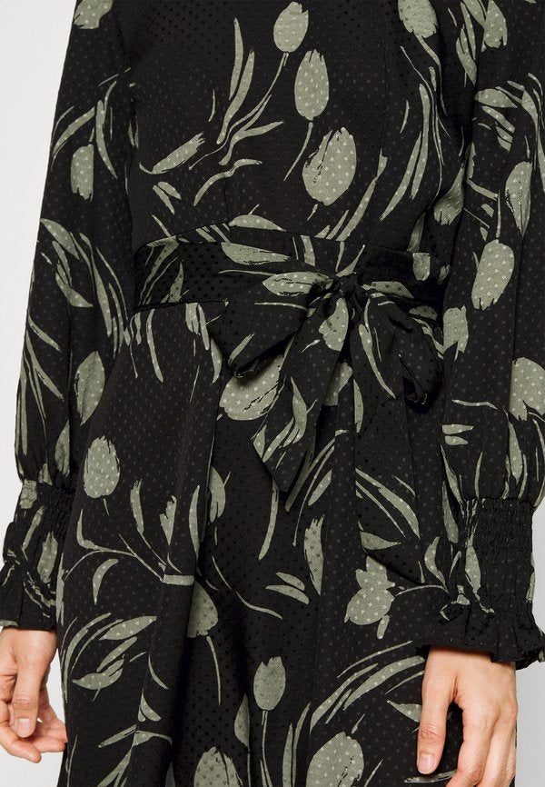Vero Moda Petite VMMARTA CALF DRESS