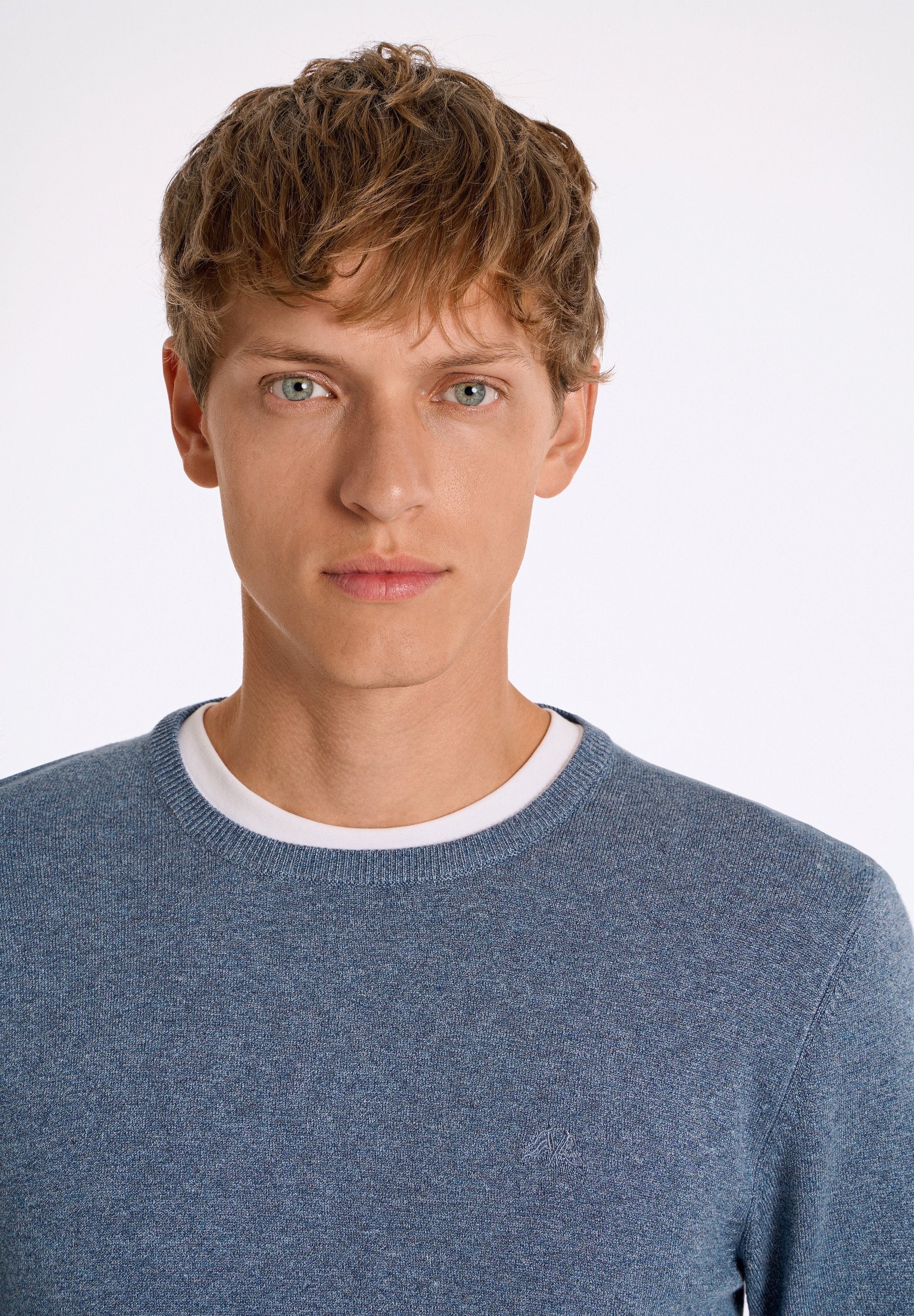 ECOVERO L/S O-NECK Media 5