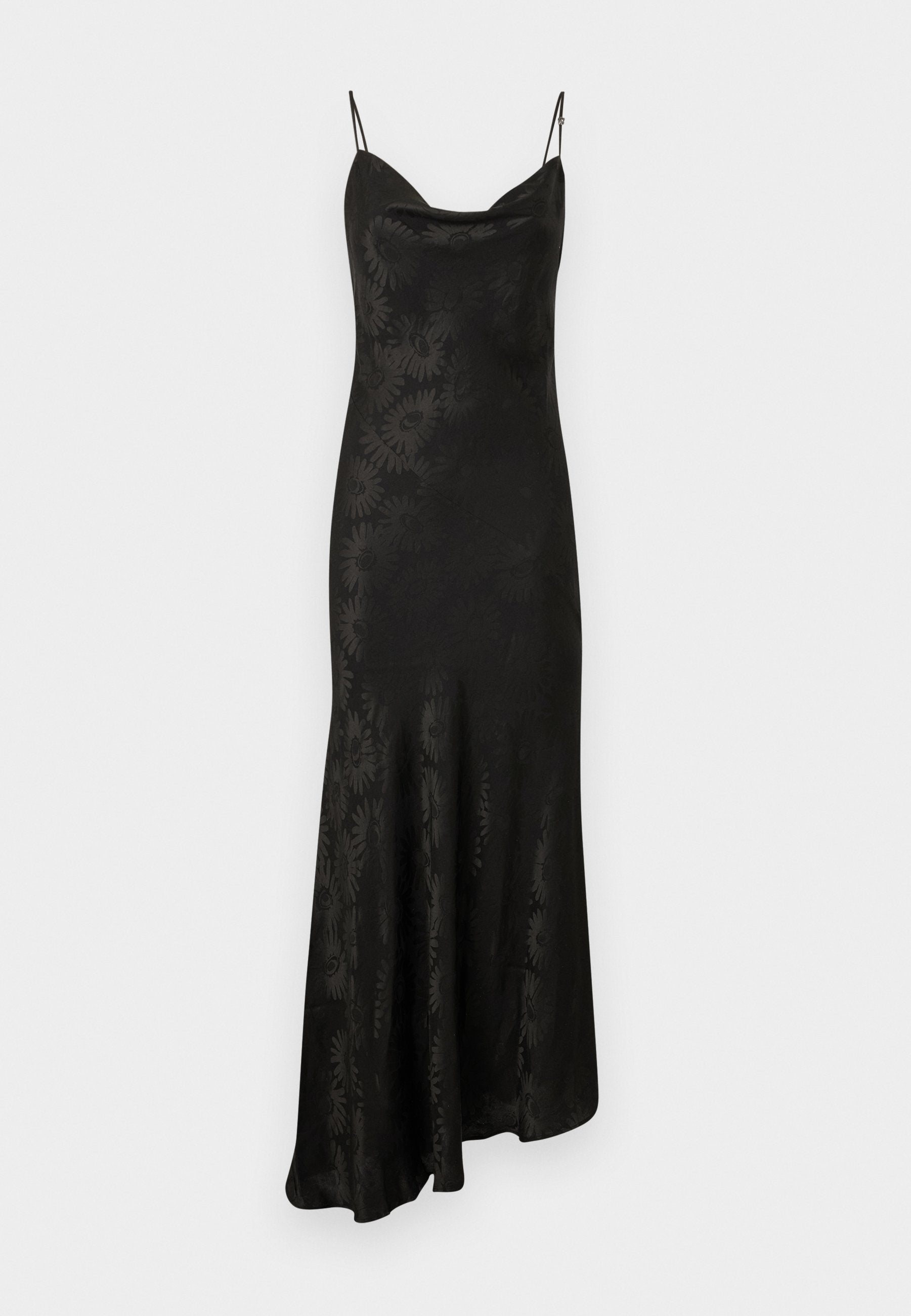 Schwarzes Satin-Maxikleid mit verstellbaren dünnen Trägern, Samtkragen und floralem Texturmuster, das sich über den gesamten Stoff zieht. A-Linien-Silhouette.