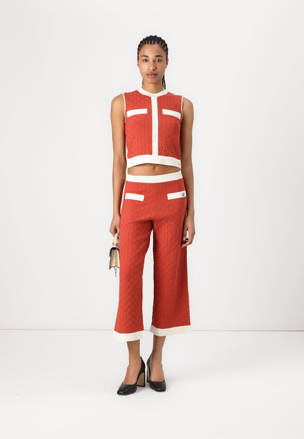 CONTRAST PANTS Media 2