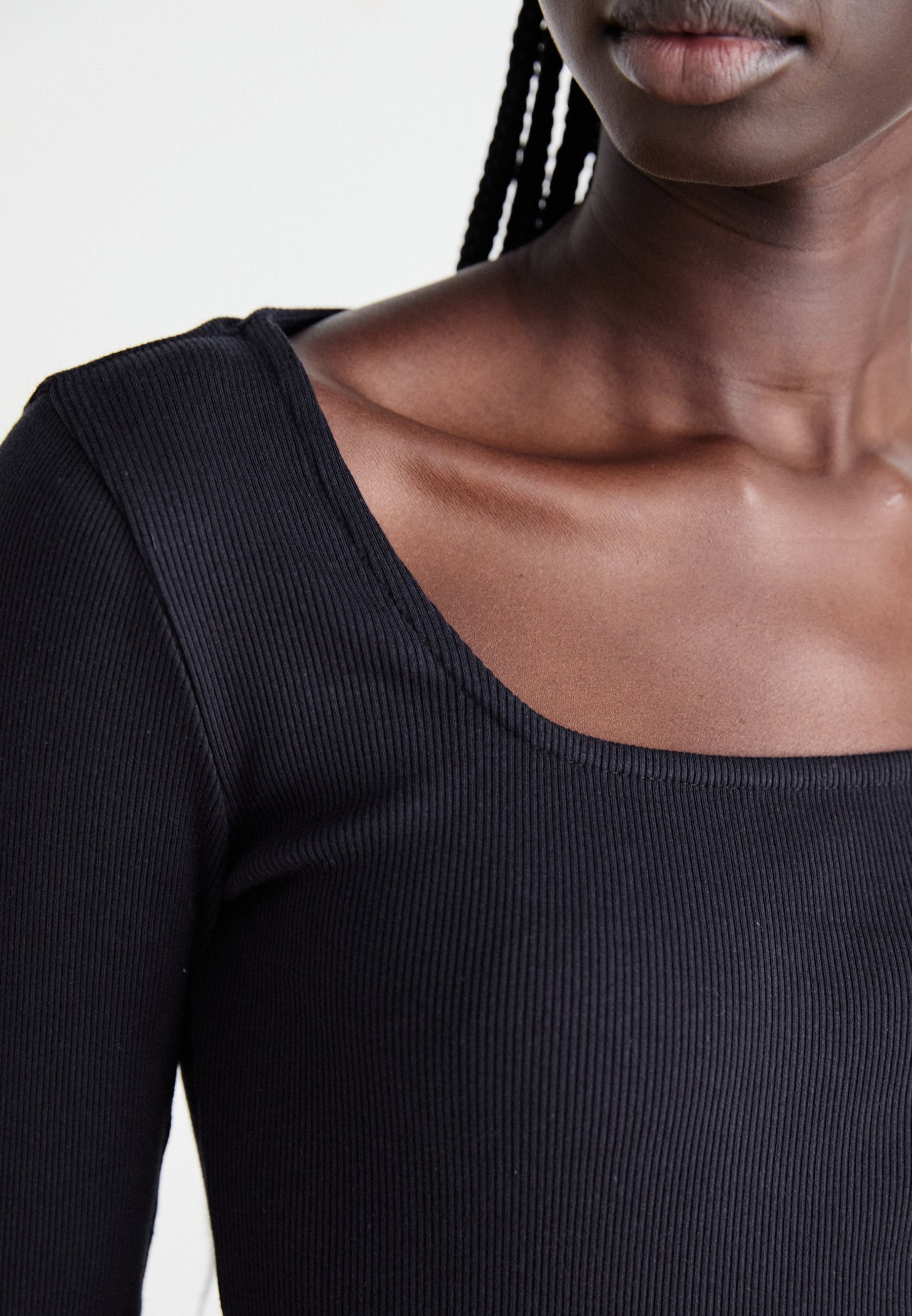 Lee SQUARE NECK
