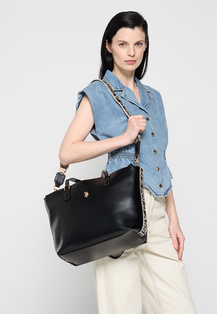 U.S. Polo Assn. LEETOWN