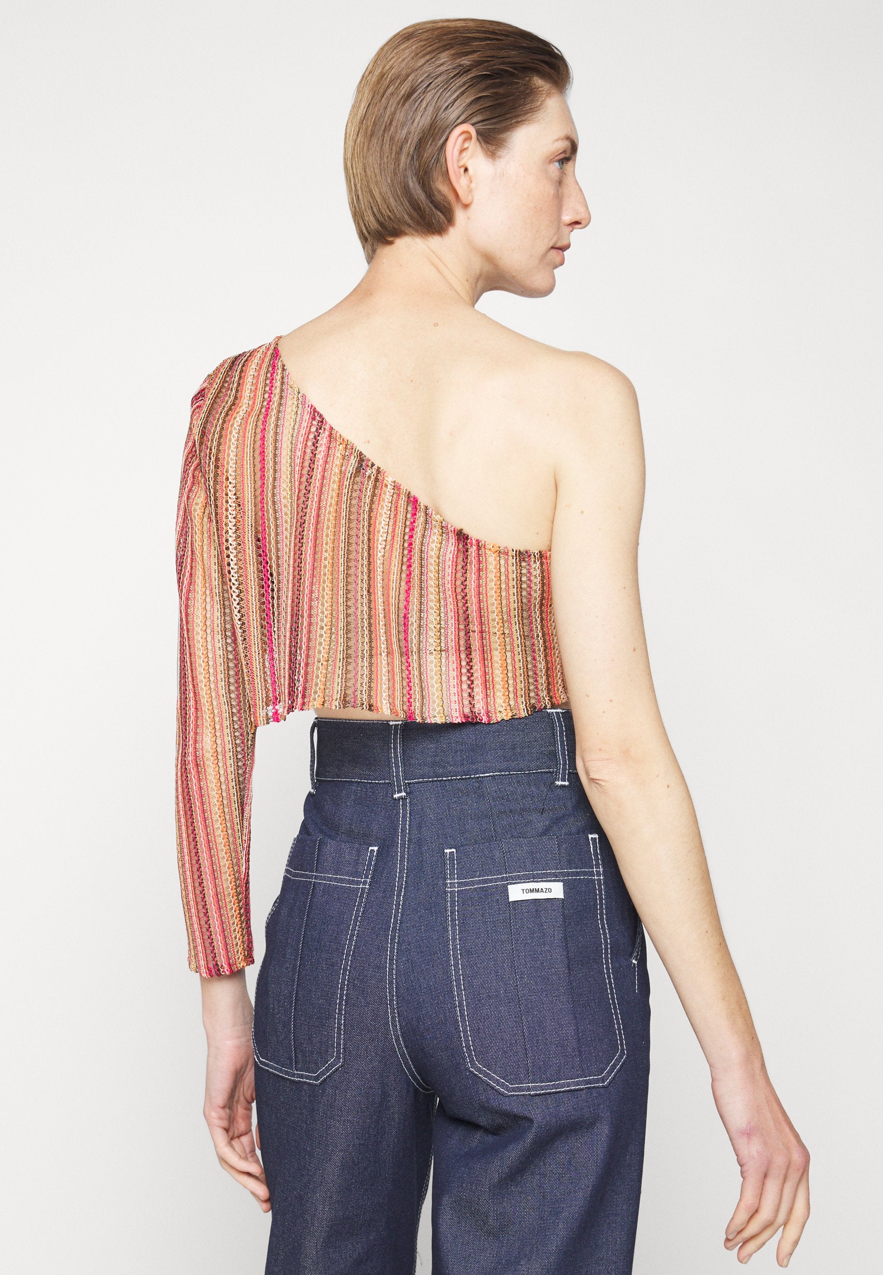 TOMMAZO ISIDOR ONE SHOULDER CROP