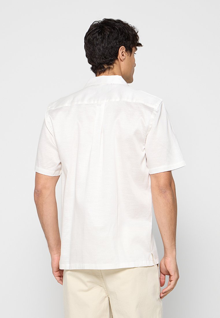 RELAXED FIT  Media 2