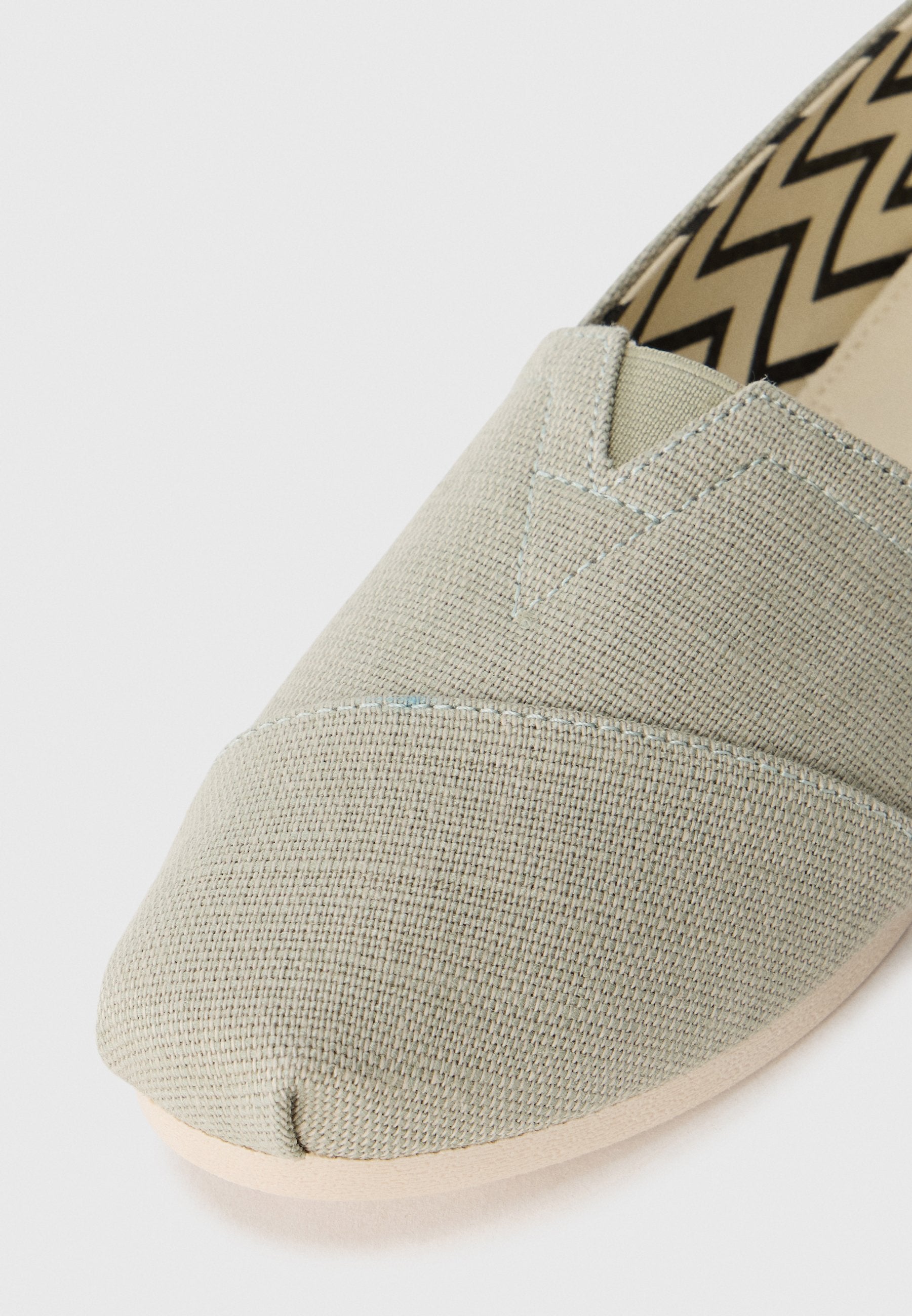 TOMS