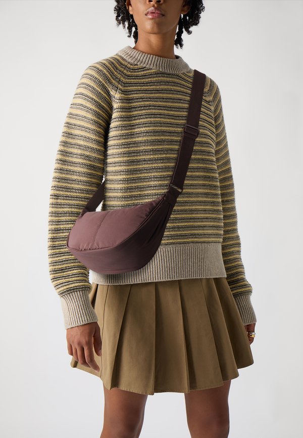Vero Moda VMLIA CROSS OVER - Cross body bag - chocolate torte