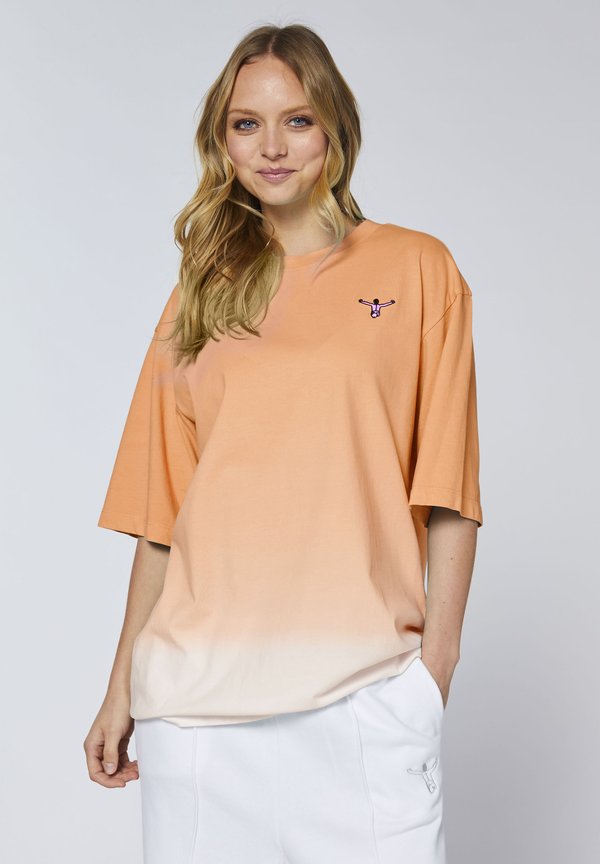 Chiemsee T-SHIRT MIT DIP-DYE EFFEKT