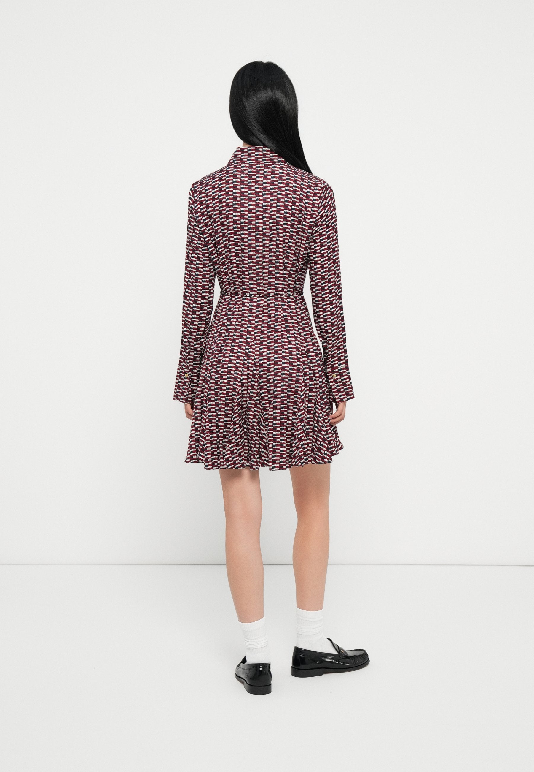 SELF-TIE BELT SLIM MINI SHIRT DRESS Media 4