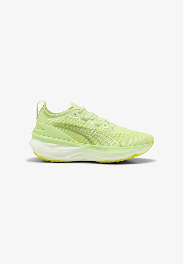 Puma STABILITÄTS FOREVER NITRO 2 - Road running shoes - apple spritz/lux lime