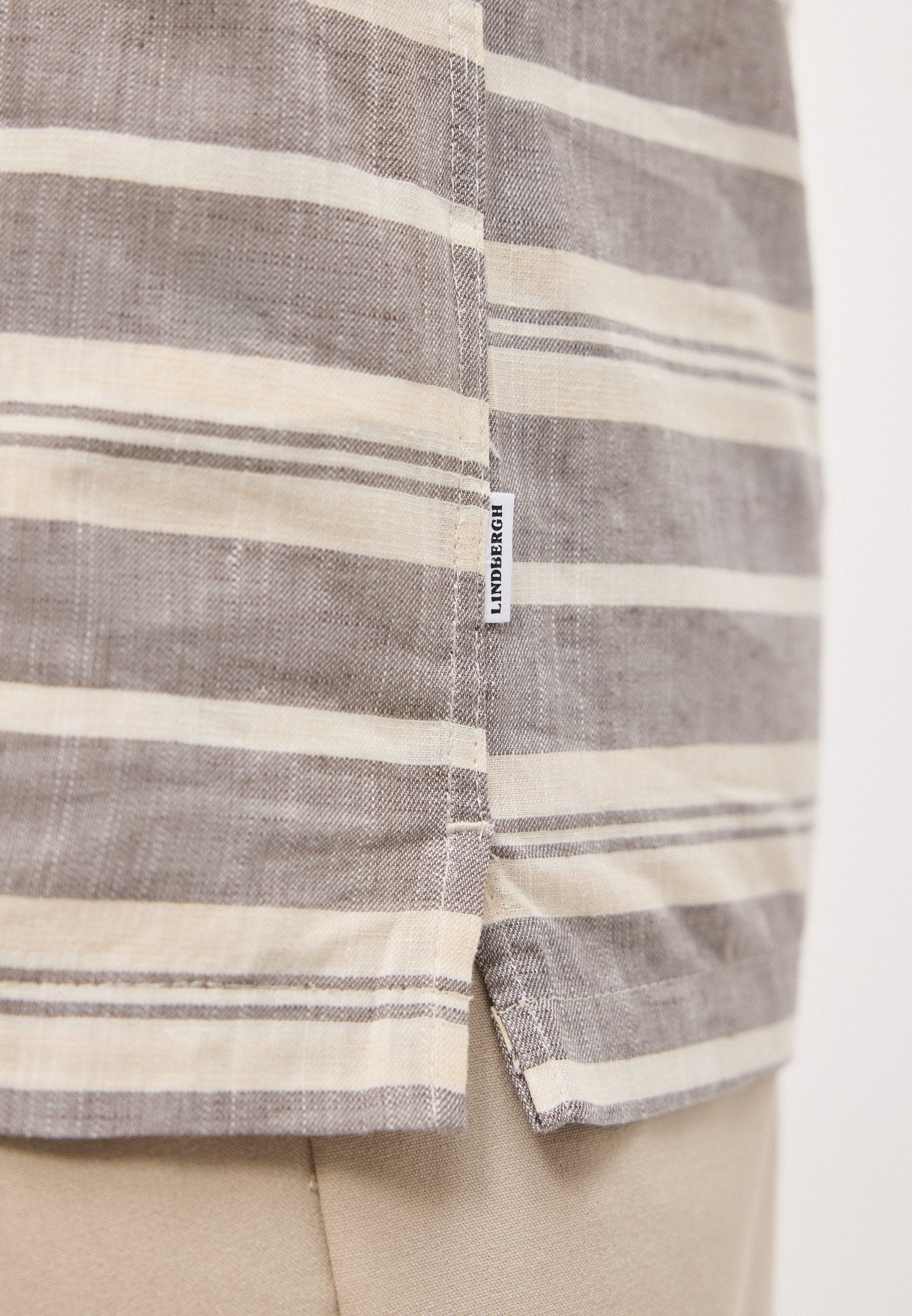 STRIPED STRUCTURE SHIRT Media 8