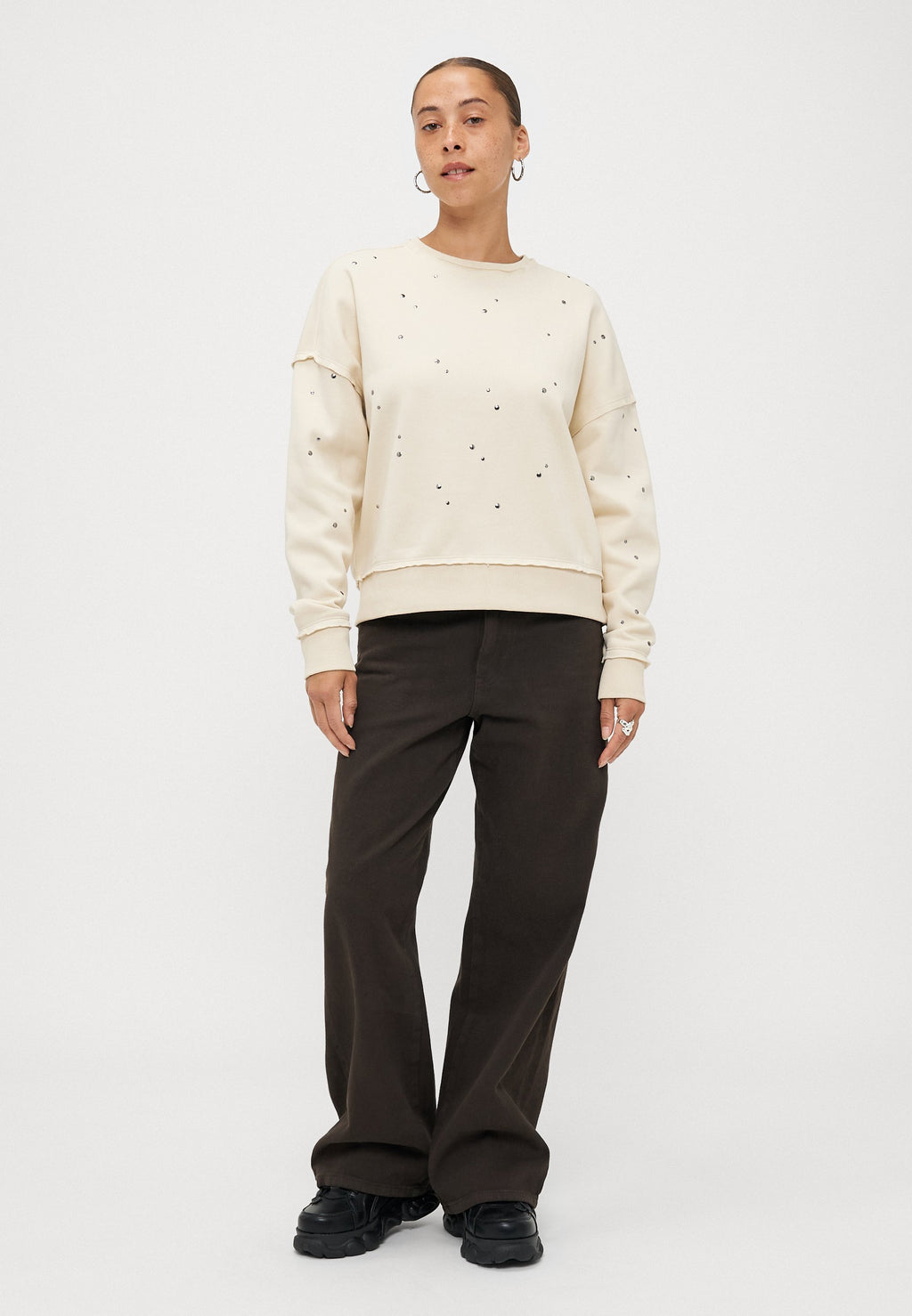ONLCALLIE O NECK DETAIL Media 2