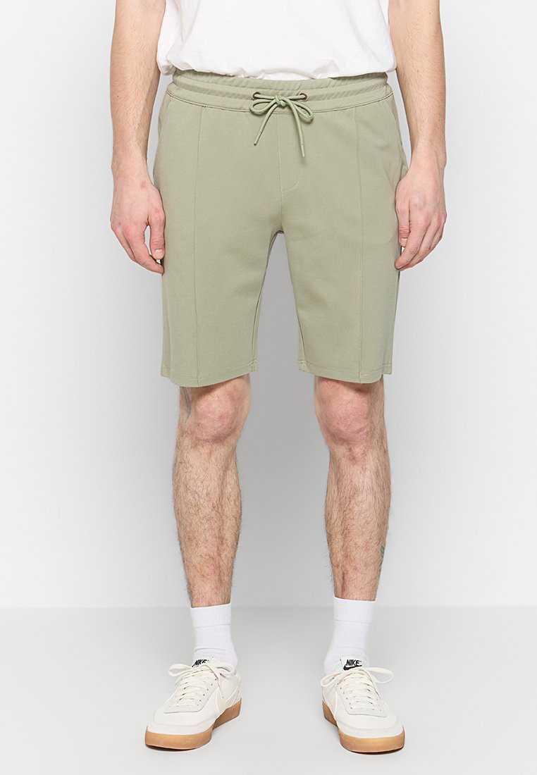 NO EXCESS Shorts Media 1