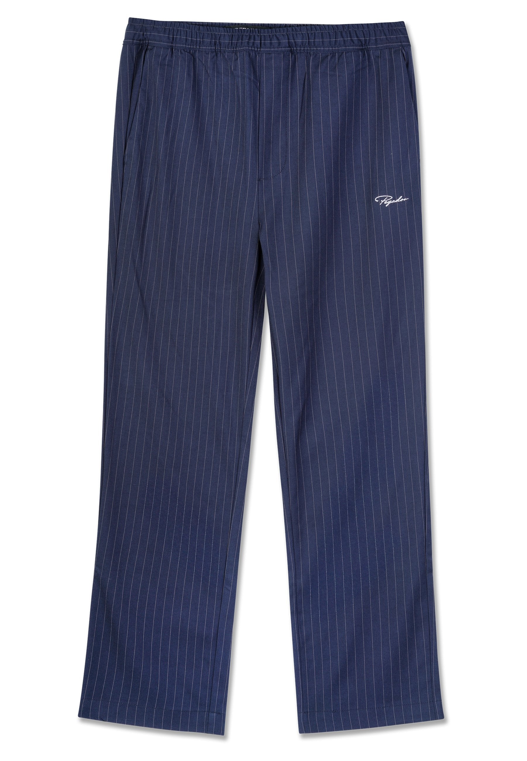 Marineblaue Hose mit weißen Nadelstreifen, elastischem Bund, geradem Beinschnitt und seitlichen Taschen. Mit gesticktem Logo auf der Vorderseite.