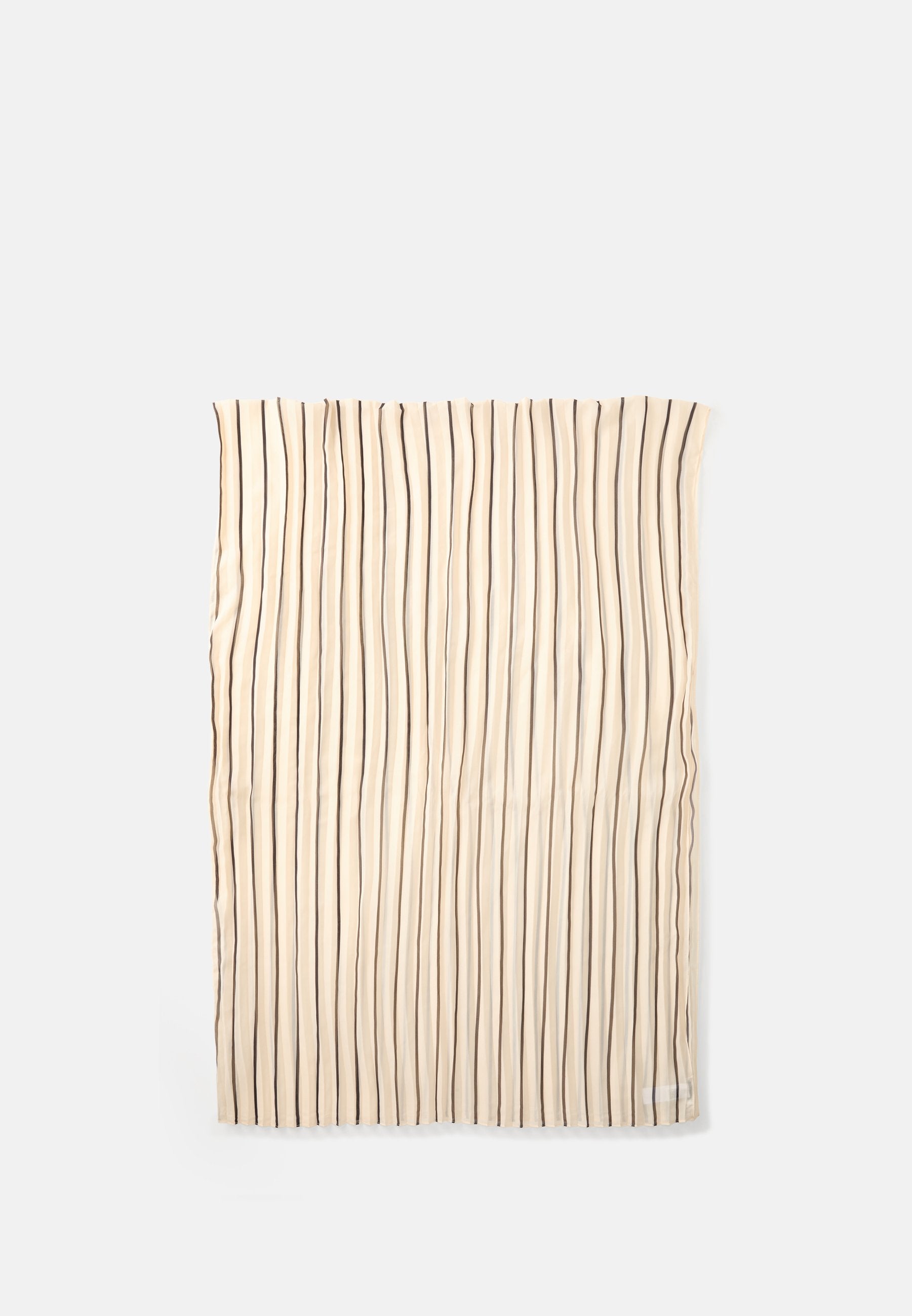 SCRIPT SCARF Media 1