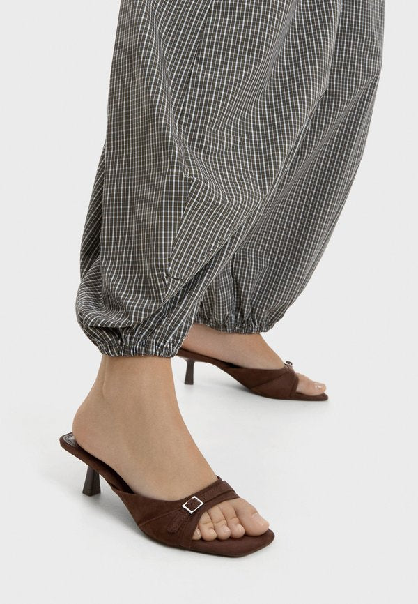 Bershka WITH BUCKLE  - Heeled mules - brown
