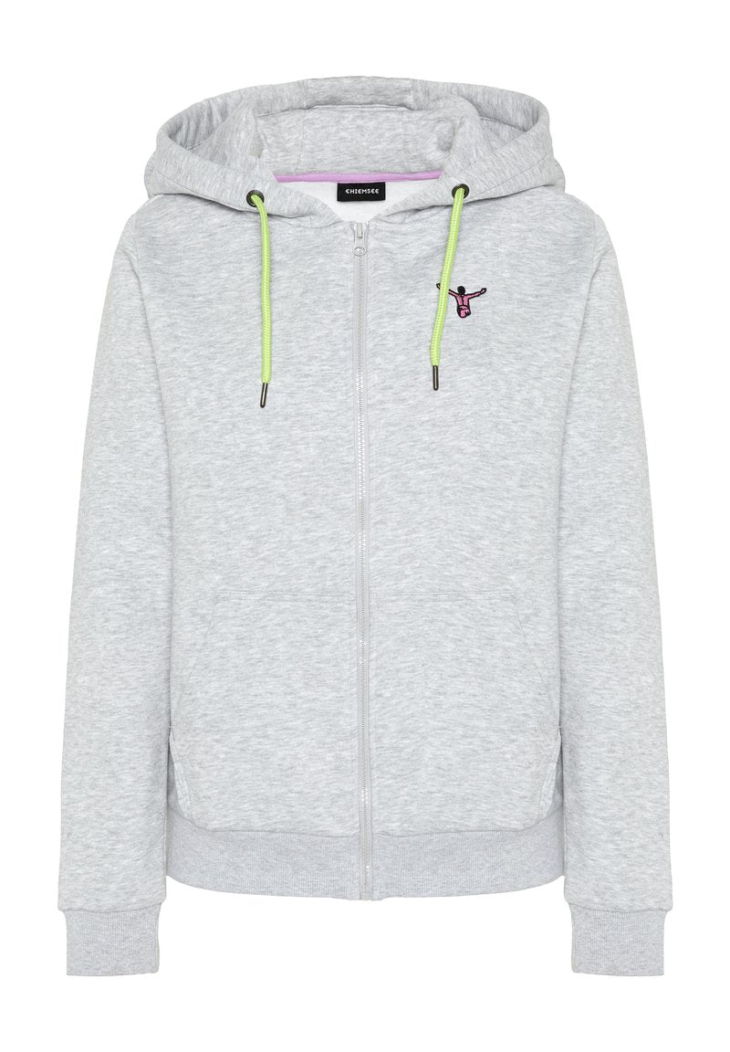Hellgrauer Kapuzenpullover mit Reißverschluss, limettengrünen Kordeln, Fronttaschen und einer kleinen rosa bestickten Figur auf der linken Brust.