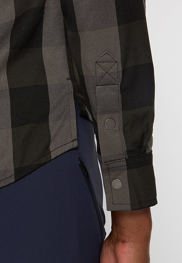 REGULAR FIT Media 4