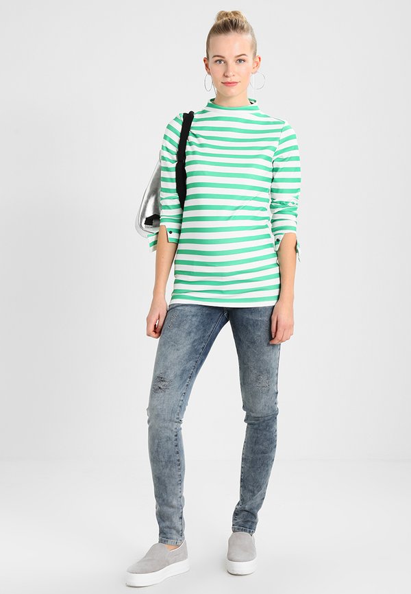 Supermom STRIPED
