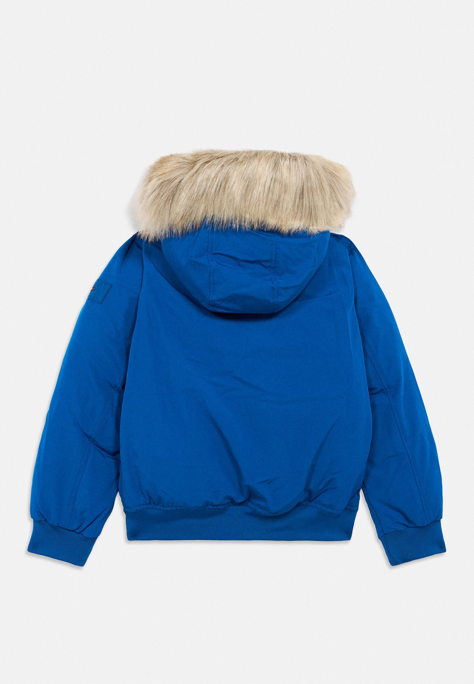 HOODED  Media 2
