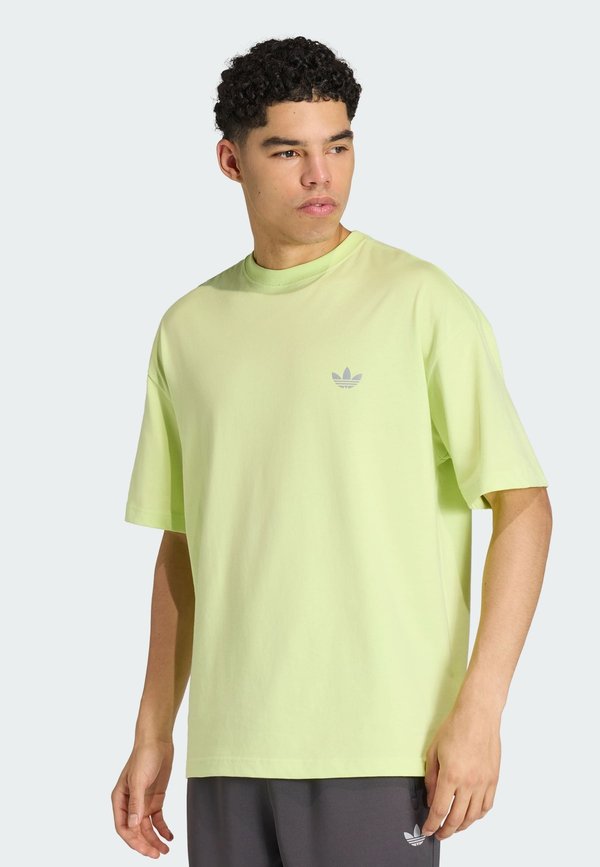 adidas Originals ADIDAS ORIGINALS TREFOIL ESSENTIALS SPACER LOOSE TEE - Basic T-shirt - semi frozen lemon