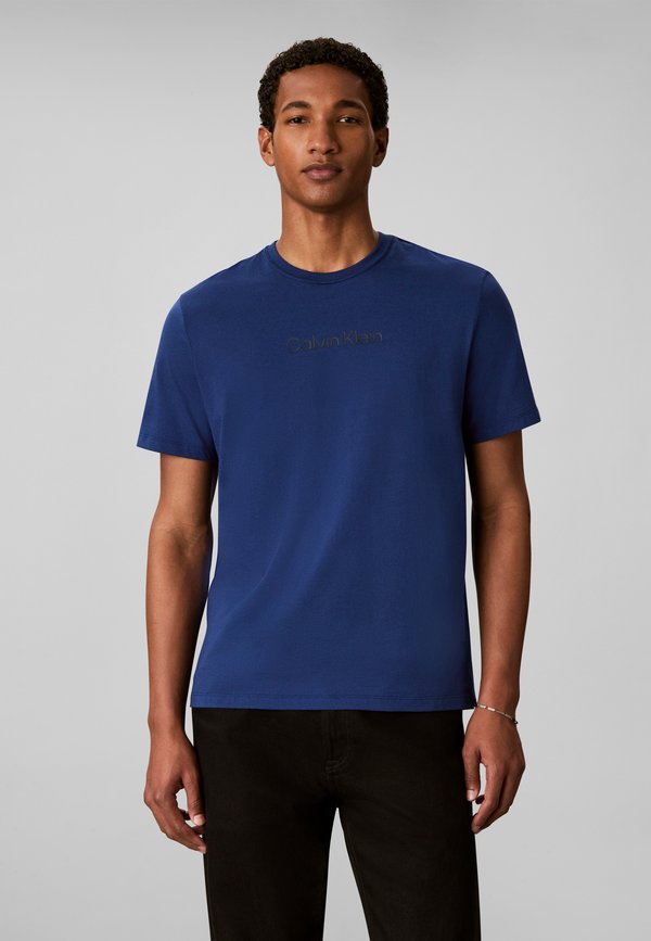 Calvin Klein STANDARD LOGO CREWNECK TEE - Basic T-shirt - estate blue