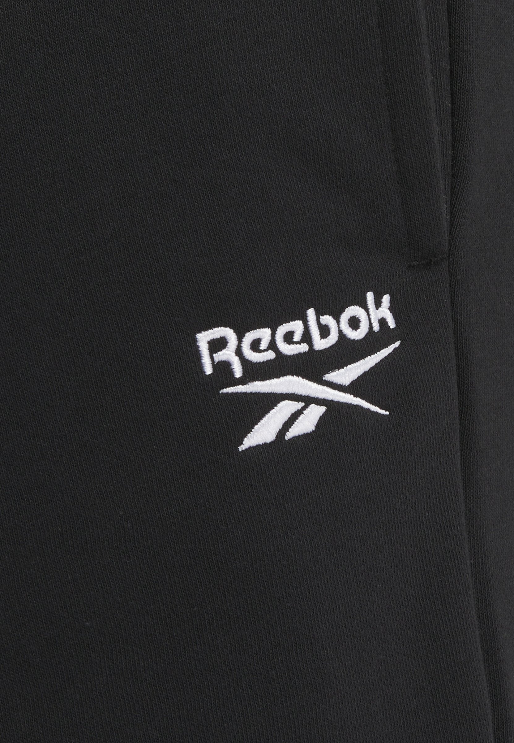 Reebok IDENTITY