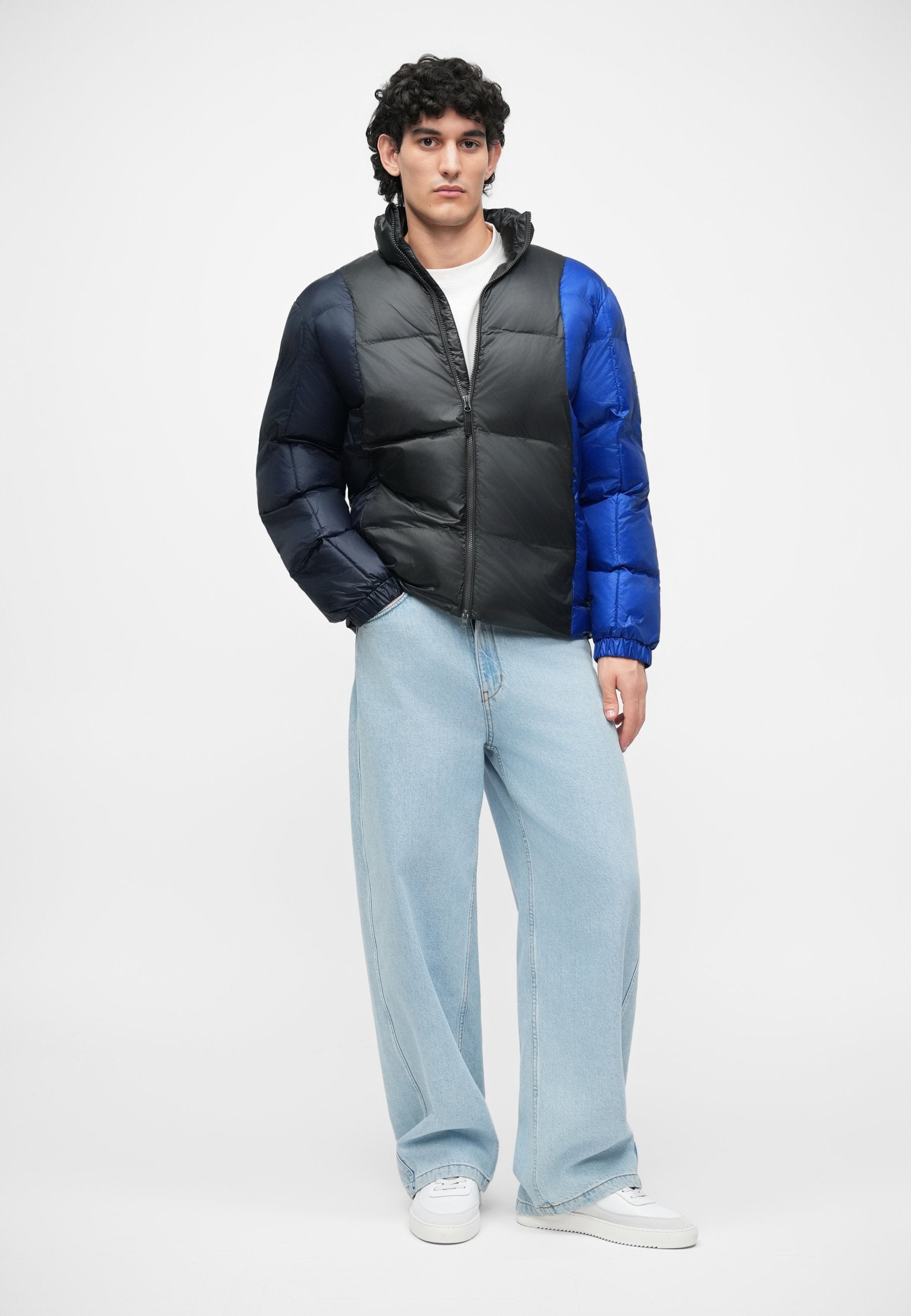 MOUNTAIN JACKET Media 2