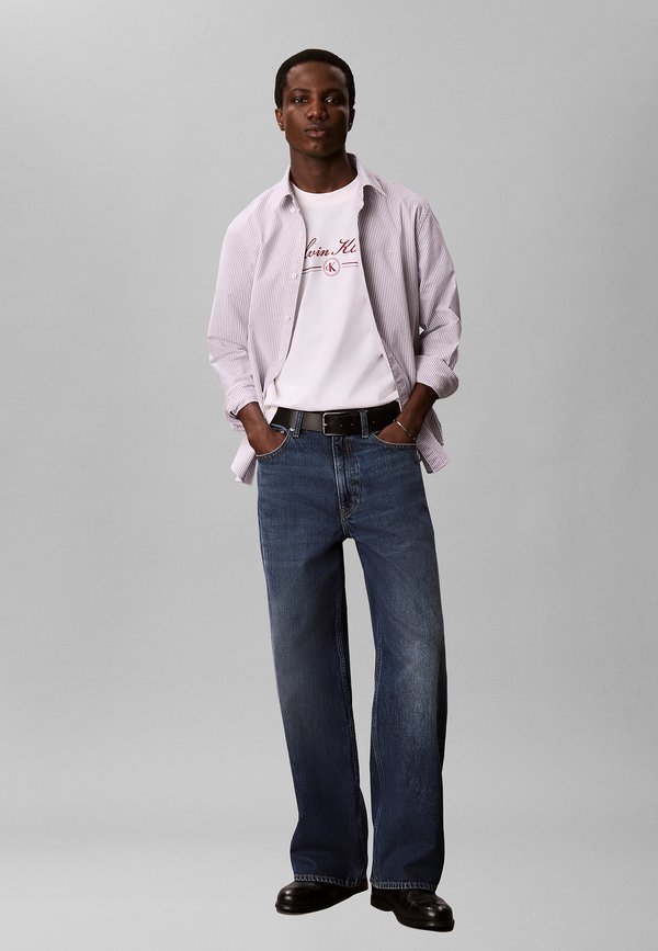 Calvin Klein Jeans CALVIN KLEIN JEANS SCRIPT LOGO T-SHIRT - Print T-shirt - bright white