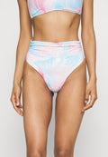 TROPICANA ROLL TOP RIO Media 1