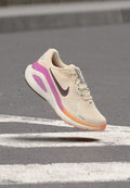 Nike Performance STRUCTURE 26