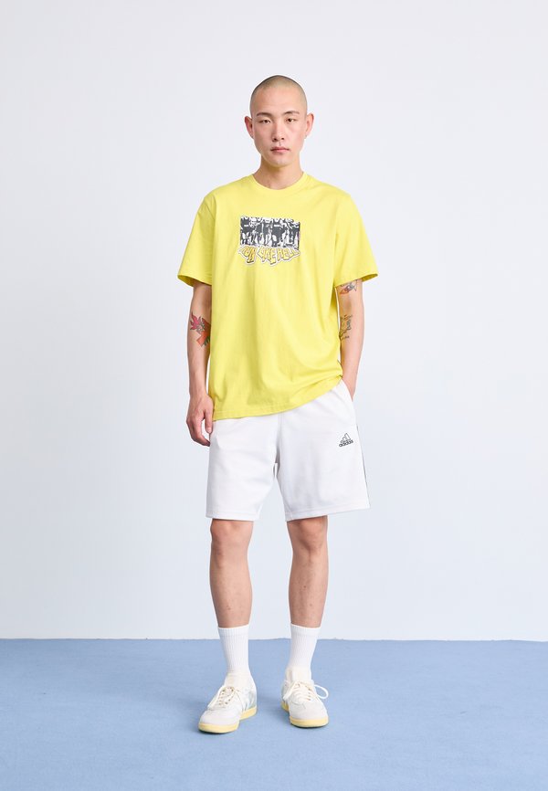 adidas Originals CROWD