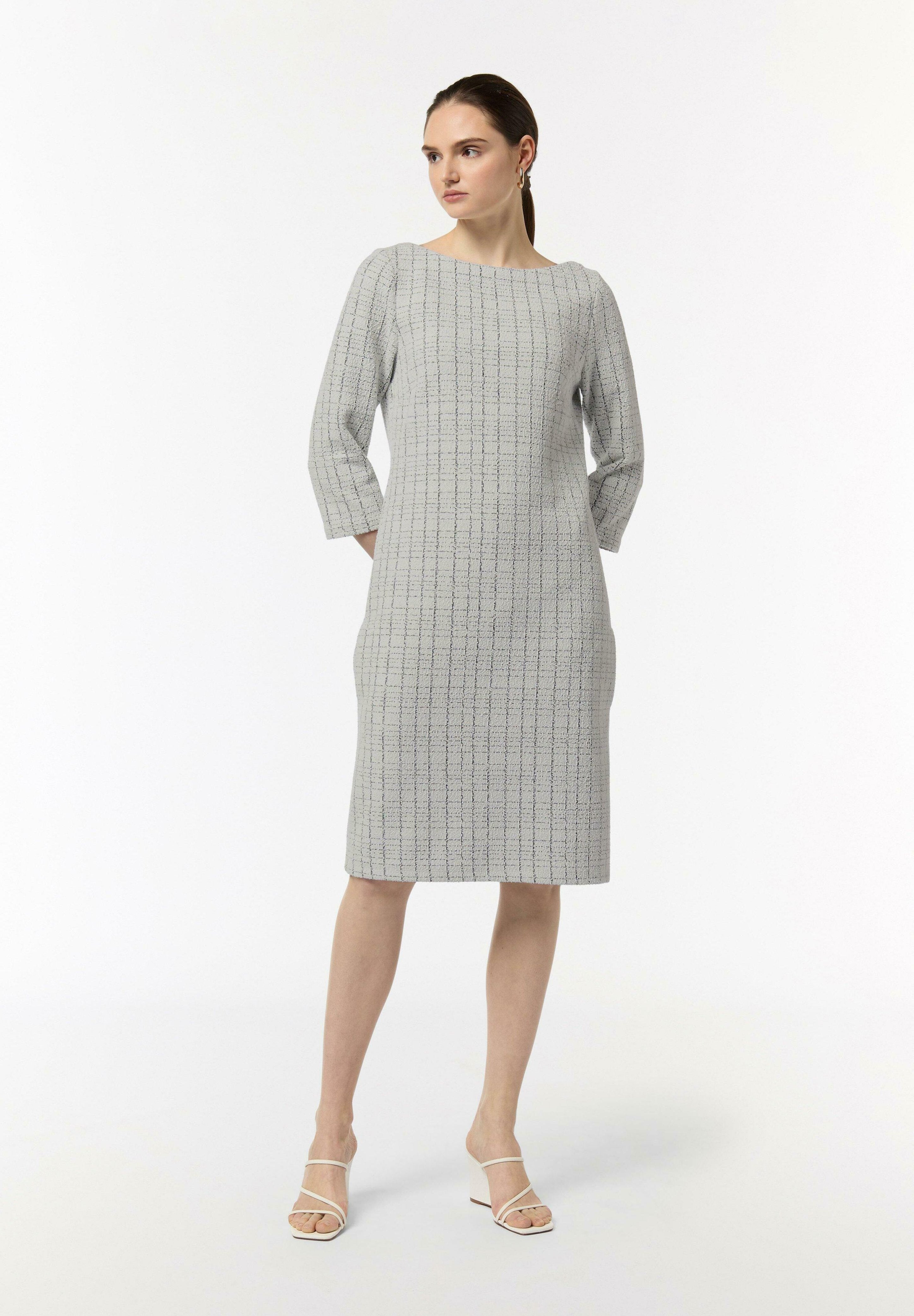 comma Strickkleid Media 2