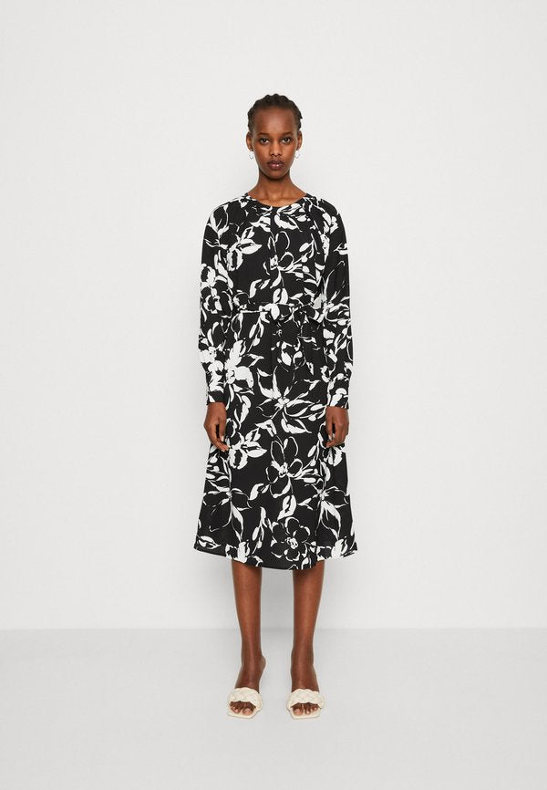 Vero Moda VMPOLLIANA INGE CALF DRESS